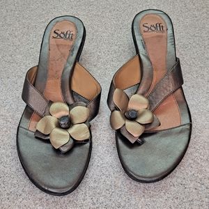 Söfft brand brown and gold sandal heels